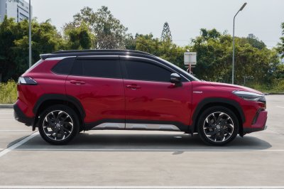 TOYOTA COROLLA CROSS 1.8 HV GR SPORT AT ปี 2022 (3ขญ4302)