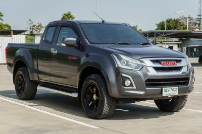 ISUZU D-MAX 1.9 SPACECAB HI-LANDER Z ปี2016 จด2017 (1ฒฬ7039)