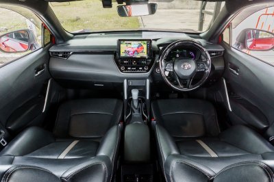 TOYOTA COROLLA CROSS 1.8 HV GR SPORT AT ปี 2022 (3ขญ4302)