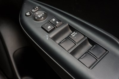 HONDA JAZZ 1.5 SV AT ปี 2016 (5กษ3525)