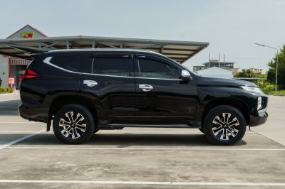 MITSUBISHI PAJERO SPORT 2.4 GT PREMIUM ปี2020 จด2021 (กบ9739)