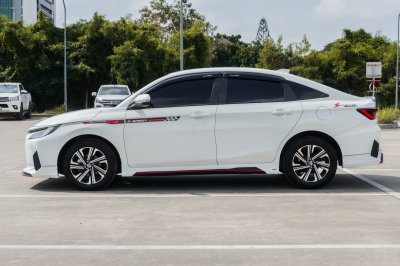 TOYOTA YARIS ATIV 1.2 SMART ปี2023 จด2024 (5ขง6275)