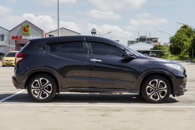 HONDA HR-V 1.8 EL AT ปี 2016 (5กภ5990)