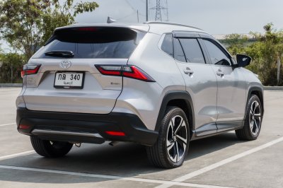 TOYOTA YARIS CROSS 1.5 HEV PREMIUM LUXURY ปี2024 (กล340)