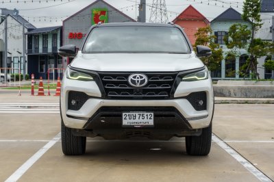 TOYOTA FORTUNER 2.4 V COMMANDER ปี2022 (2ขษ7512)