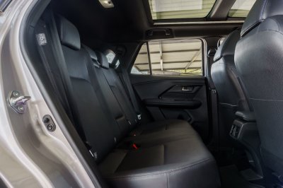 TOYOTA YARIS CROSS 1.5 HEV PREMIUM LUXURY ปี2024 (กล340)