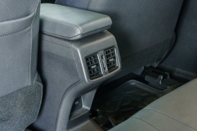 TOYOTA YARIS CROSS 1.5 HEV PREMIUM LUXURY ปี2024 (กล340)