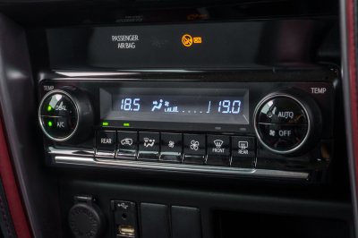 TOYOTA FORTUNER 2.4 V COMMANDER ปี2022 (2ขษ7512)