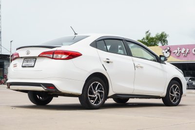 TOYOTA YARIS ATIV 1.2 SPORT AT ปี 2020 (2ขณ5570)