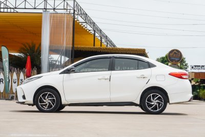 TOYOTA YARIS ATIV 1.2 SPORT AT ปี 2020 (2ขณ5570)