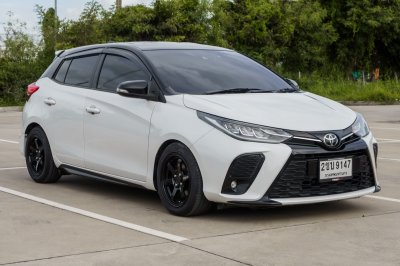 TOYOTA YARIS 1.2 SPORT PREMIUM AT ปี 2021 (2ขบ9147)