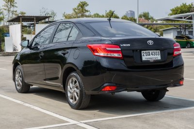 TOYOTA VIOS 1.5 MID AT ปี 2021 (2ขฌ4303)