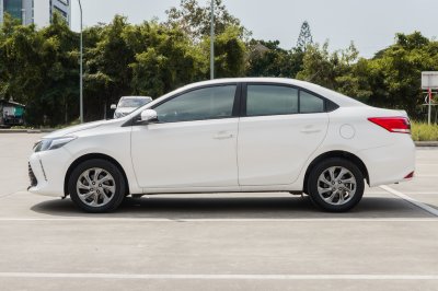 TOYOTA VIOS 1.5 MID AT ปี 2021 (2ขฎ1061)