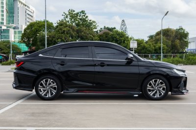 TOYOTA YARIS ATIV 1.2 PREMIUM LUXURY AT ปี 2023 (4ขน1727)