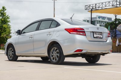 TOYOTA VIOS 1.5 MID ปี2020 (1ขง4098)