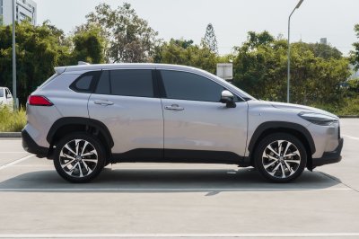 TOYOTA COROLLA CROSS 1.8 HYBRID PREMIUM ปี2022 (3ขภ9237)