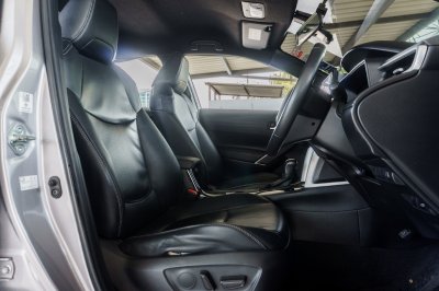 TOYOTA COROLLA CROSS 1.8 HYBRID PREMIUM ปี2022 (3ขภ9237)