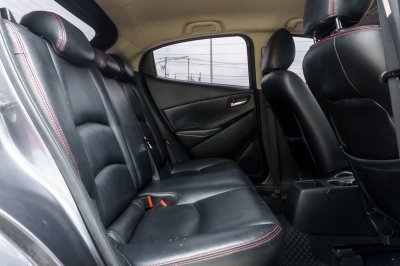 MAZDA 2 1.3 SPORT HIGH CONNECT AT 2018 (7กฬ8600)