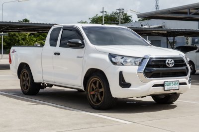 TOYOTA REVO SMART CAB 2.4 Z EDITION ENTRY ปี2021 จด2022 (3ฒท5498)