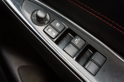 MAZDA 2 1.3 SPORT HIGH CONNECT AT 2018 (7กฬ8600)