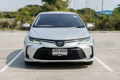 TOYOTA ALTIS 1.8 HYBRID PREMIUM ปี2022 (3ขฐ4609)