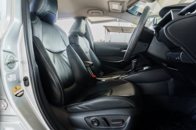 TOYOTA COROLLA ALTIS 1.8 HYBRID HIGH ปี2019 (9กญ7494)