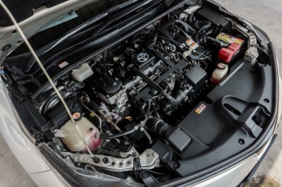 TOYOTA COROLLA ALTIS 1.8 HYBRID HIGH ปี2019 (9กญ7494)