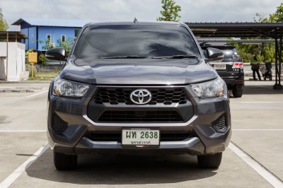 TOYOTA REVO SMART CAB 2.4 Z EDITION ENTRY ปี2024 (ผท2638)