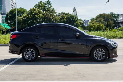 MAZDA 2 1.3 HIGH PLUS AT ปี 2019 (7กฮ8555)