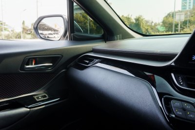 TOYOTA CHR 1.8 HV MID AT ปี 2020 (1ขด9627)