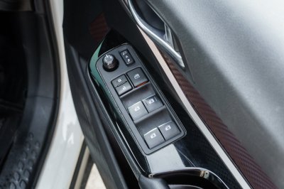 TOYOTA CHR 1.8 HV MID AT ปี 2020 (1ขด9627)