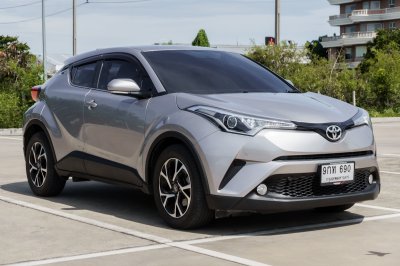 TOYOTA CH-R 1.8 MID AT ปี2019 (9กท690)