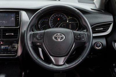 TOYOTA YARIS ATIV 1.2 SPORT PREMIUM AT ปี 2020 (กฉ6234)