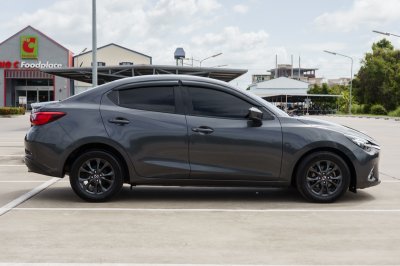 MAZDA 2 1.3 HIGH CONNECT AT ปี 2017 (7กง1483)