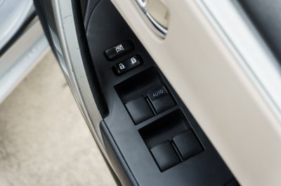 TOYOTA ALTIS 1.6 G ปี2015 (4กศ2974)