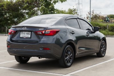 MAZDA 2 1.3 HIGH CONNECT AT ปี 2017 (7กง1483)