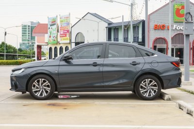 TOYOTA YARIS ATIV 1.2 PREMIUM LUXURY AT ปี 2022 (3ขร6936)