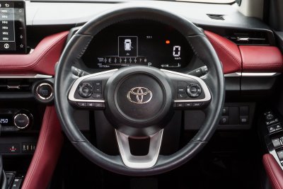 TOYOTA YARIS ATIV 1.2 PREMIUM LUXURY AT ปี 2022 (3ขร6936)