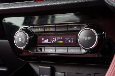 TOYOTA YARIS ATIV 1.2 PREMIUM LUXURY AT ปี 2022 (3ขร6936)