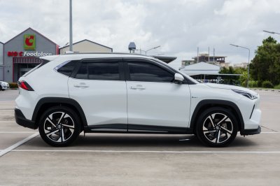 TOYOTA YARIS CROSS 1.5 HEV PREMIUM LUXURY AT ปี 2023 (5ขฆ592)