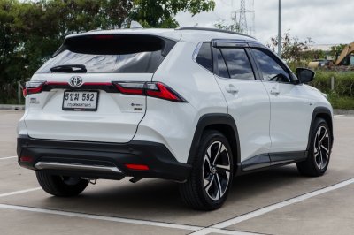 TOYOTA YARIS CROSS 1.5 HEV PREMIUM LUXURY AT ปี 2023 (5ขฆ592)
