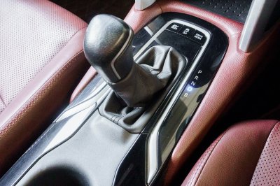 TOYOTA COROLLA CROSS 1.8 HYBRID PREMIUM SAFETY ปี2021 (1ขช9884)