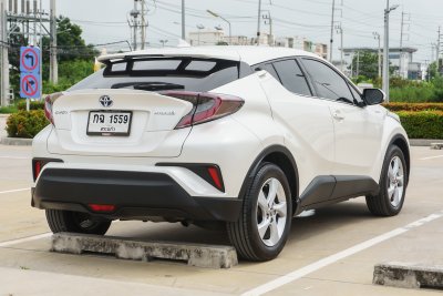 TOYOTA CH-R 1.8 HYBRID HIGH ปี2018 (กฉ1559)