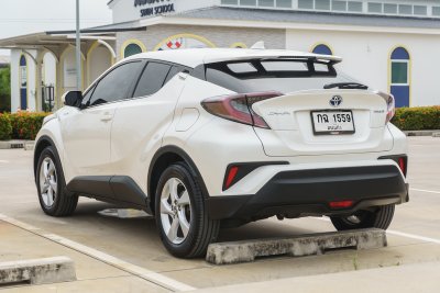 TOYOTA CH-R 1.8 HYBRID HIGH ปี2018 (กฉ1559)