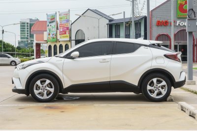 TOYOTA CH-R 1.8 HYBRID HIGH ปี2018 (กฉ1559)