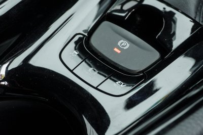 TOYOTA CH-R 1.8 HYBRID HIGH ปี2018 (7กล5325)