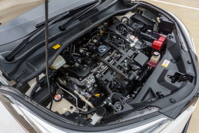 TOYOTA CH-R 1.8 HYBRID HIGH ปี2018 (7กล5325)