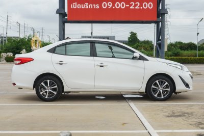 TOYOTA YARIS ATIV 1.2 E AT ปี 2018 (กจ7730)