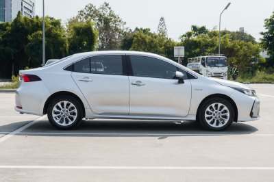 TOYOTA ALTIS 1.8 HV ENTRY AT ปี2019 (9กฒ6712)
