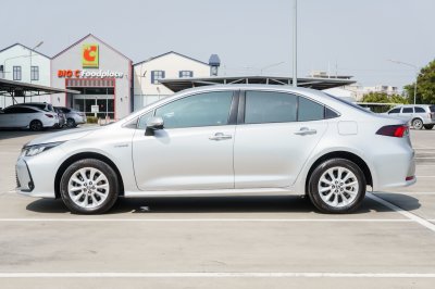 TOYOTA ALTIS 1.8 HV ENTRY AT ปี2019 (9กฒ6712)